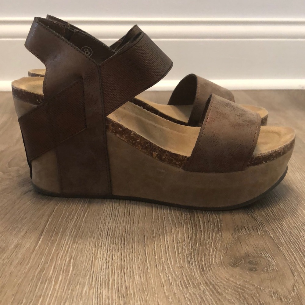 Pierre Dumas wedges
